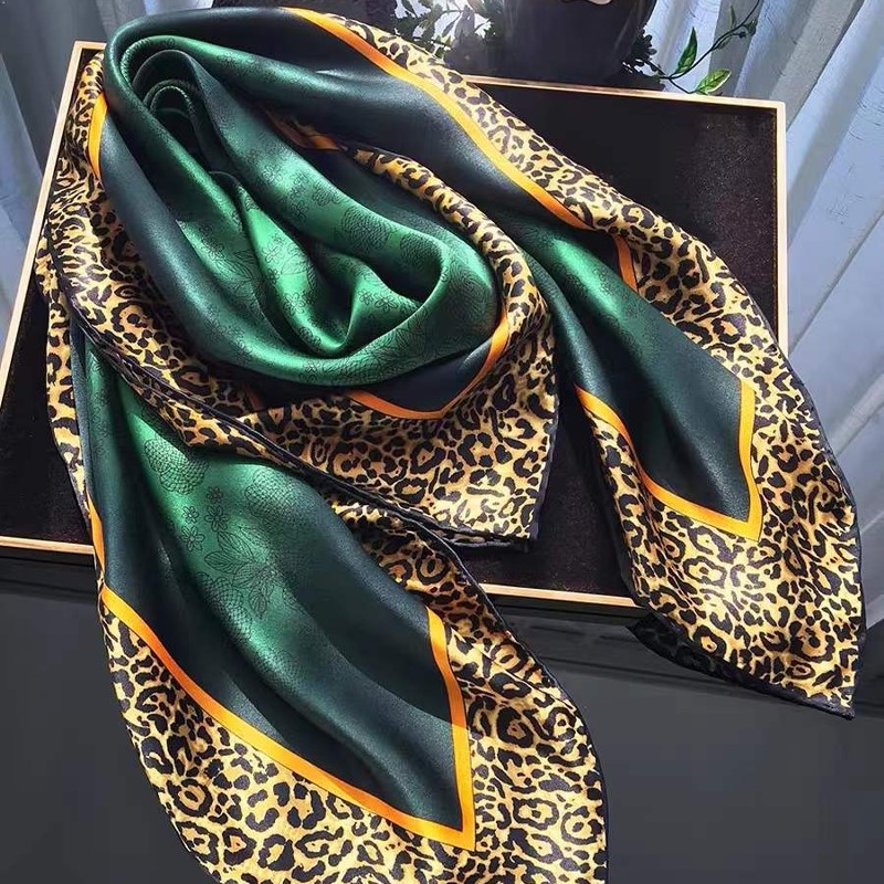 Accessories Brand For Women - [BYSIFA] Nuova Sciarpa di seta verde