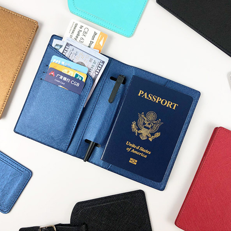 Porta Passaporto da Viaggio in - Women Accessories Business Name recensione e prezzo