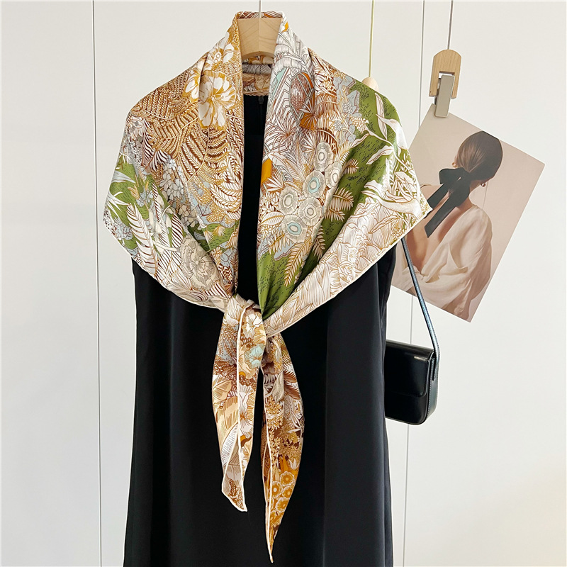 Sciarpa in Seta Satinata 110cm - Accessories Brand For Women recensione e prezzo