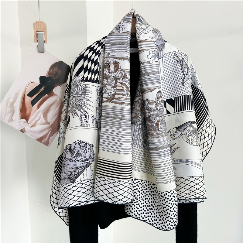 Grandi Sciarpe di Seta di Marc - Accessories Brand For Women recensione e prezzo