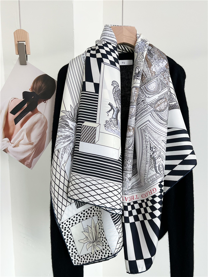 Grandi Sciarpe di Seta di Marc - Accessories Brand For Women recensione e prezzo